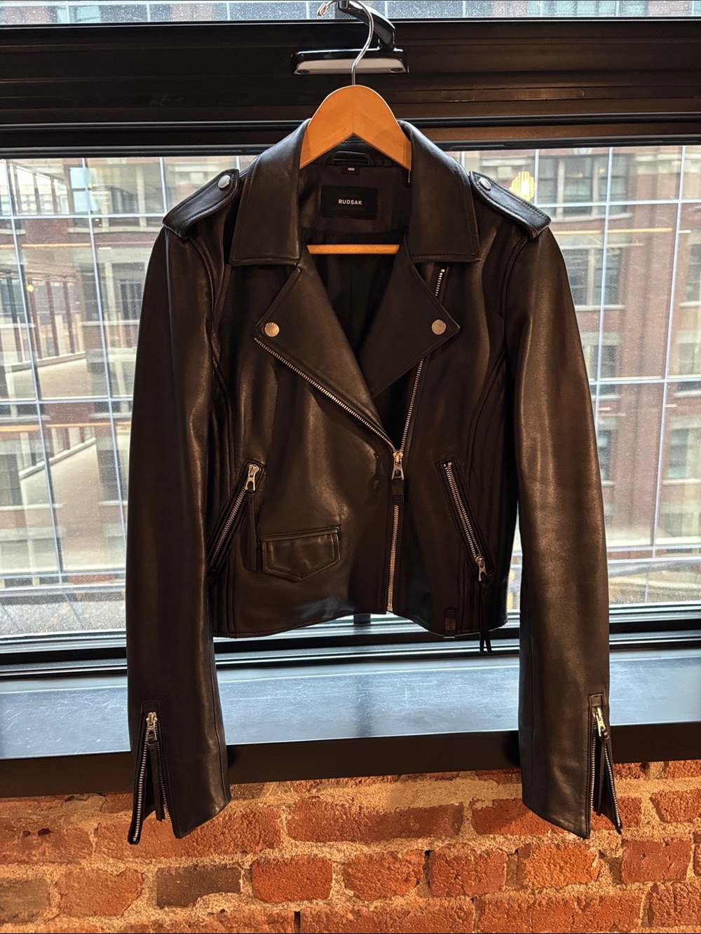 RUDSAK BLACK LEATHER MOTO JACKET MEDIUM